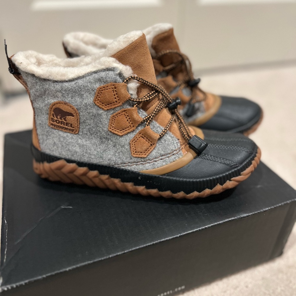 Sorel Kids' Out 'N About Classic Boot Size 4 Unisex